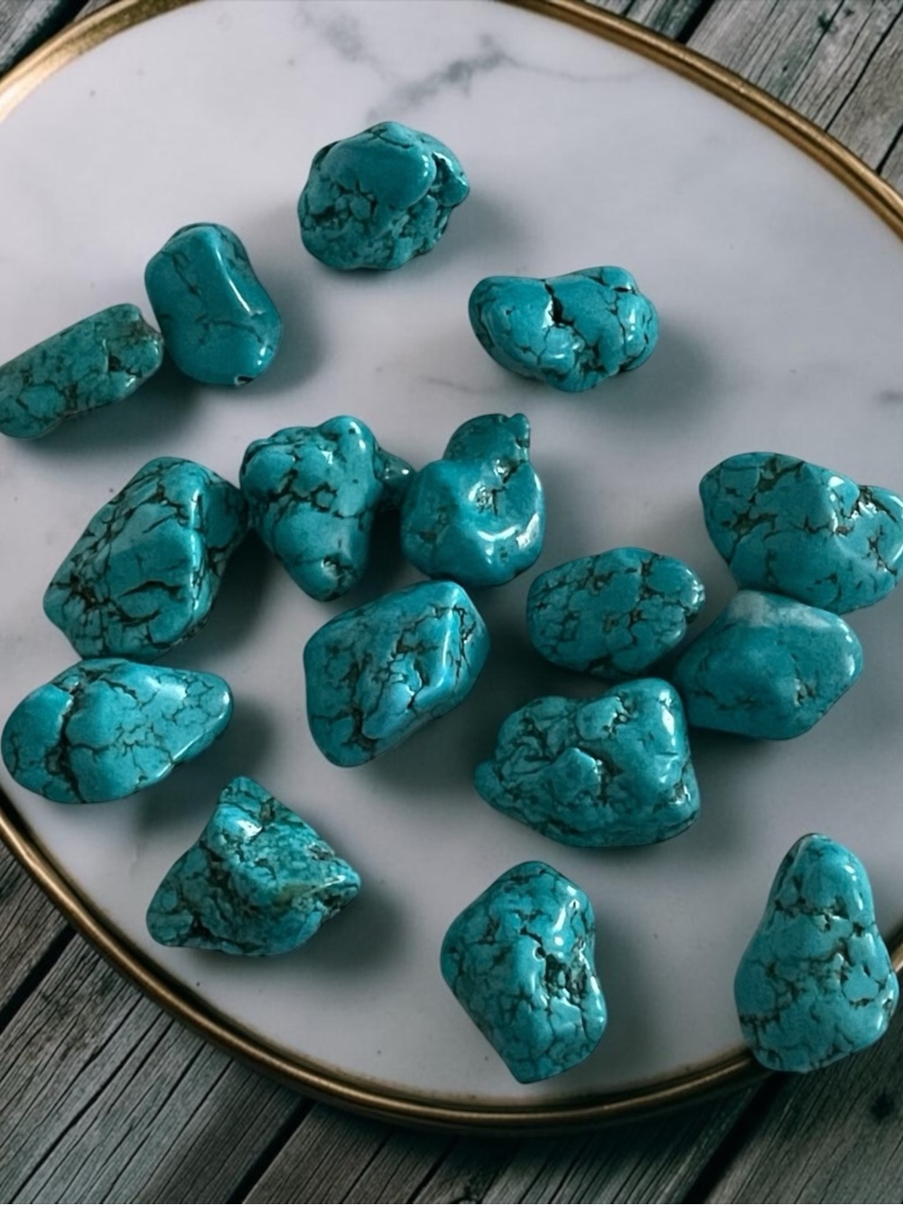 Turquoise Tumbled Stones for Jewelry & Decor - Vibrant Blue Accent